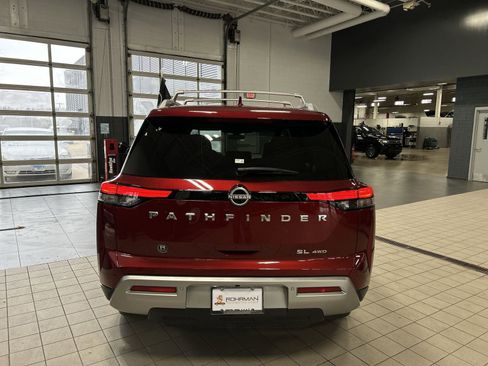 Certified 2024 Nissan Pathfinder SL image 40