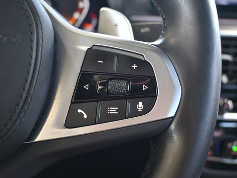 Used 2023 BMW M550i xDrive w/ Executive Package image 21