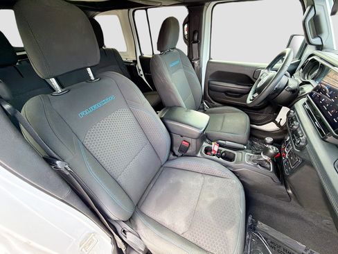 Used 2024 Jeep Wrangler Unlimited Rubicon 4xe AWD/4WD image 13