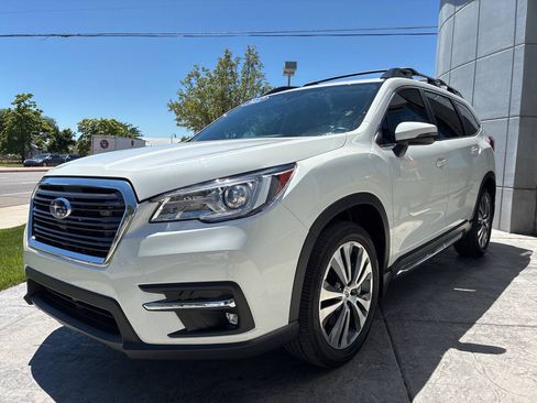 Used 2022 Subaru Ascent Limited w/ Technology Package AWD/4WD image 3