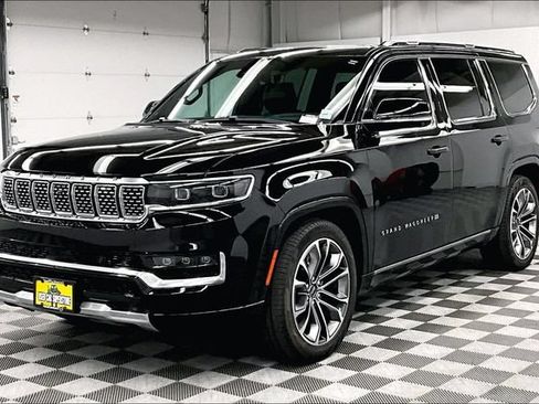 Used 2024 Jeep Grand Wagoneer Series III AWD/4WD image 12