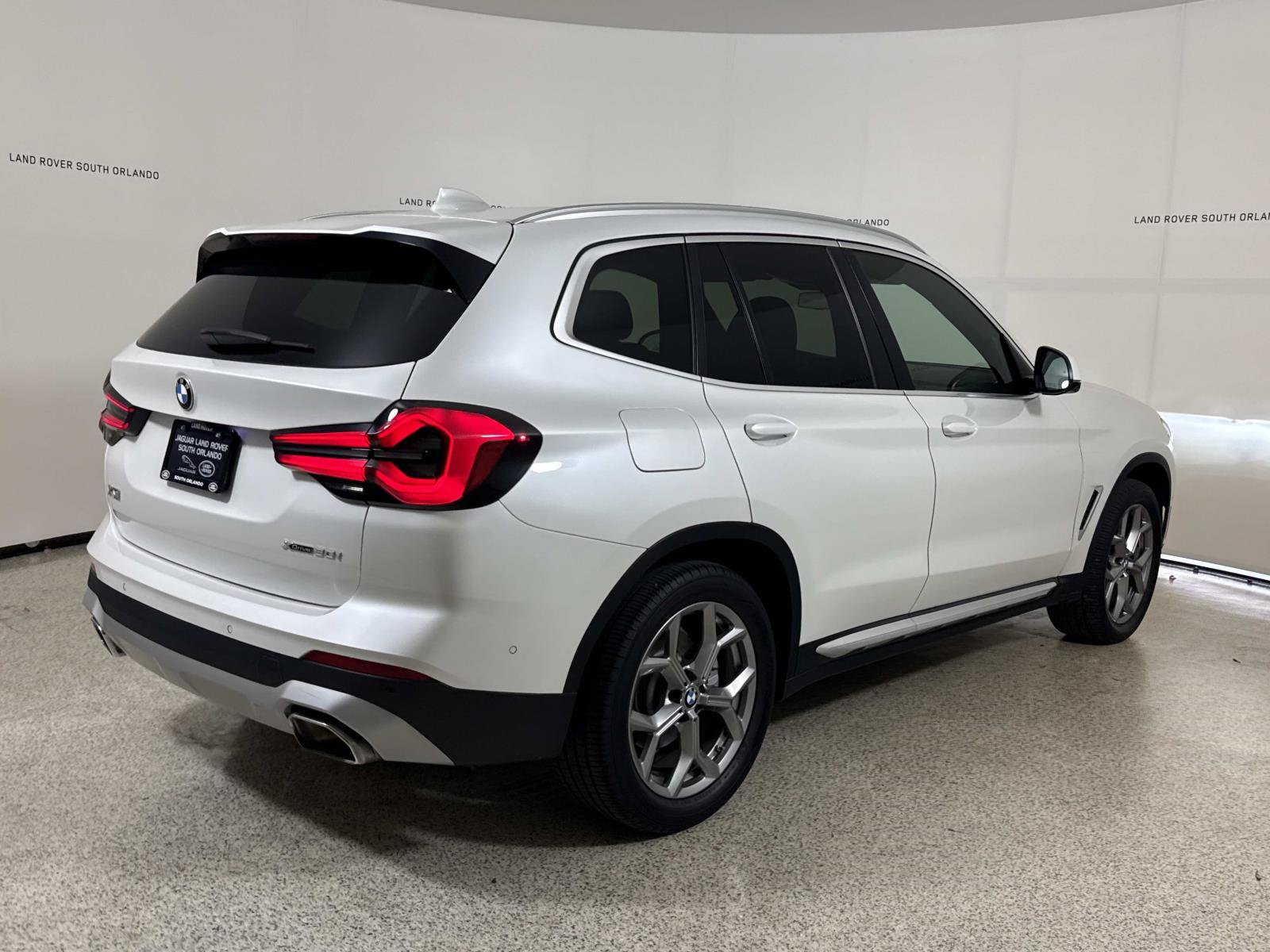 Used 2024 BMW X3 xDrive30i w/ Convenience Package AWD/4WD image 5