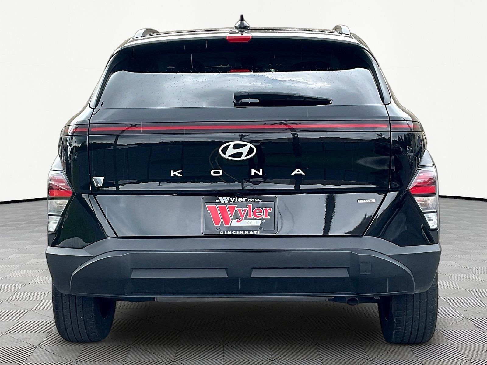 Used 2025 Hyundai Kona SEL AWD/4WD image 5