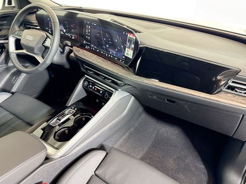 New 2025 Audi Q5 Premium Plus image 26