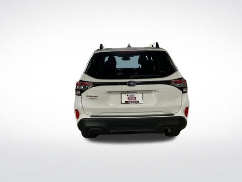 Certified 2025 Subaru Forester Premium AWD/4WD image 5