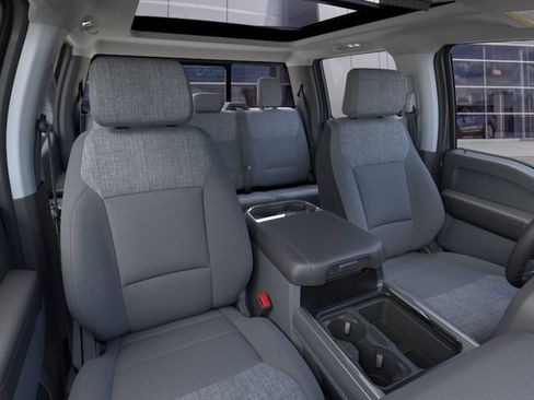 New 2026 Ford F250 XLT w/ XLT Premium Package AWD/4WD image 10