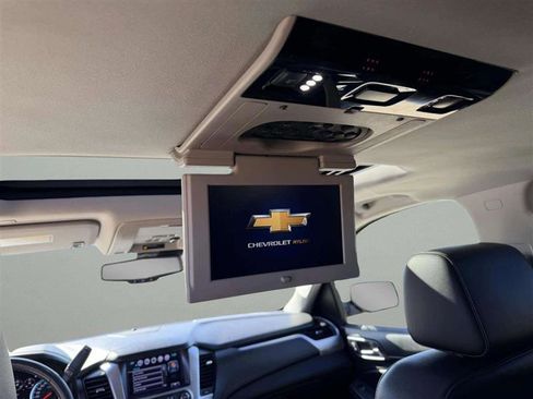 Used 2017 Chevrolet Suburban Premier image 12