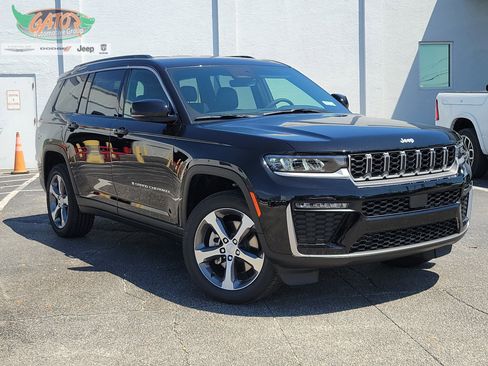 New 2026 Jeep Grand Cherokee L Limited AWD/4WD image 1