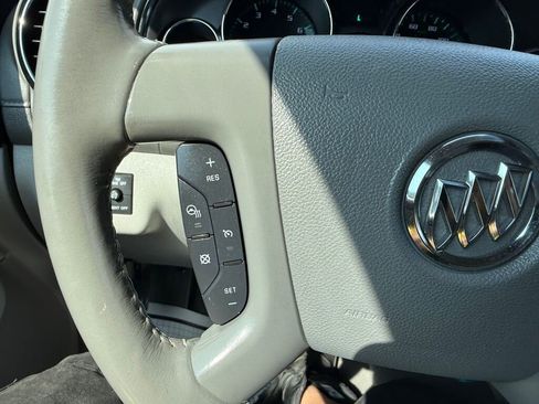 Used 2017 Buick Enclave Leather image 15