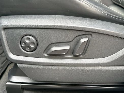 Used 2022 Audi SQ5 Premium Plus w/ Premium Plus Package image 20