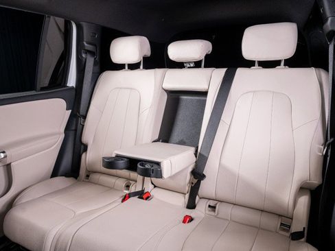 Certified 2025 Mercedes-Benz GLB 250 image 17