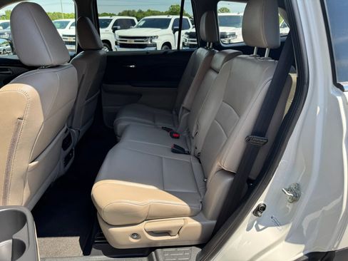 Used 2016 Honda Pilot Touring image 5