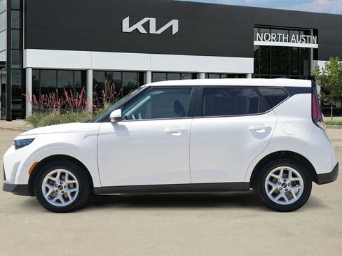Certified 2024 Kia Soul LX w/ Option Group 015 FWD image 3