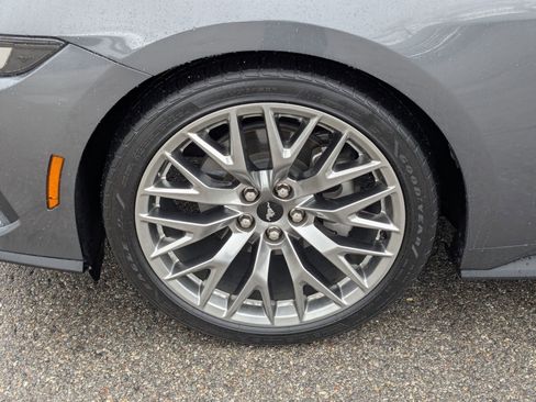 Used 2024 Ford Mustang Premium image 14