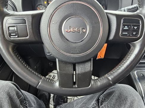 Used 2016 Jeep Patriot Latitude image 12