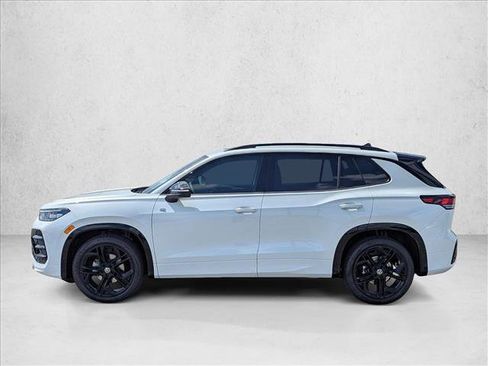 New 2026 Volkswagen Tiguan SE R-Line FWD image 8