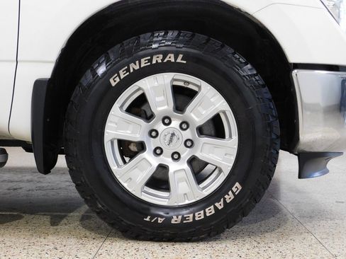 Used 2017 Nissan Titan SV image 99