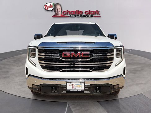 New 2026 GMC Sierra 1500 SLT image 8