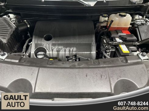 Used 2023 Chevrolet Traverse RS image 19