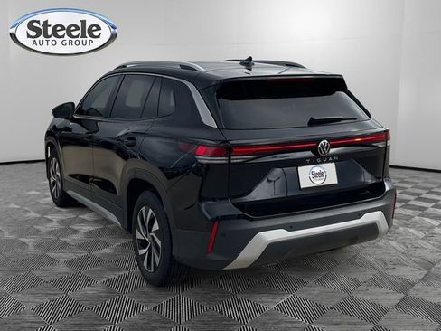 New 2025 Volkswagen Tiguan S image 3