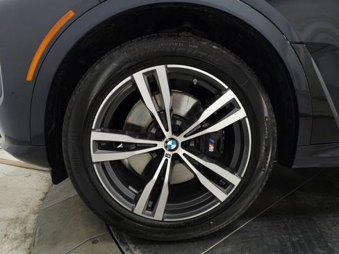 Used 2025 BMW X7 M60i image 15