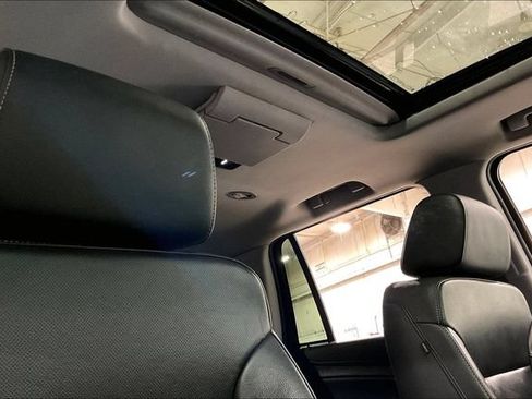 Used 2019 Chevrolet Tahoe Premier AWD/4WD image 22