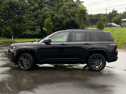 Used 2026 Jeep Grand Cherokee Limited AWD/4WD image 3