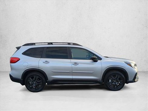 Certified 2025 Subaru Ascent Bronze Edition image 4