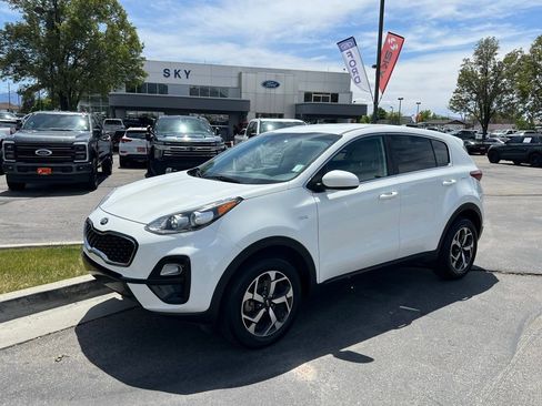Used 2020 Kia Sportage LX AWD/4WD image 1