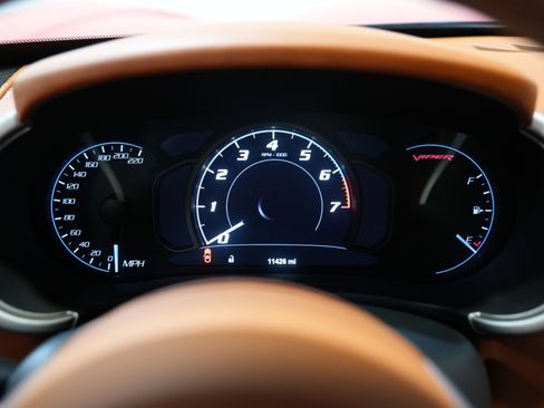 Used 2013 SRT Viper GTS w/ GTS Laguna Interior Pkg image 39