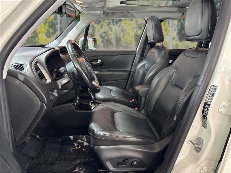Used 2019 Jeep Renegade Limited AWD/4WD image 9