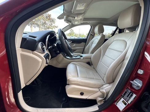 Used 2019 Mercedes-Benz GLC 300 image 15