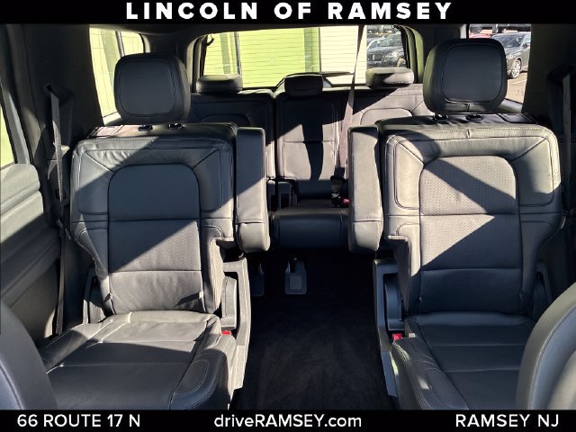 Certified 2023 Lincoln Navigator Reserve AWD/4WD image 15