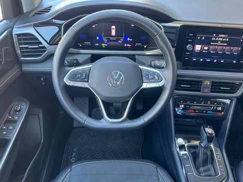 Certified 2026 Volkswagen Taos SE FWD image 14