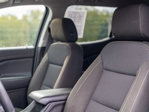 Used 2023 GMC Acadia SLE w/ Driver Convenience Package image 20