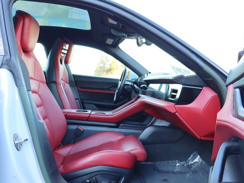 Used 2023 Porsche Taycan image 20