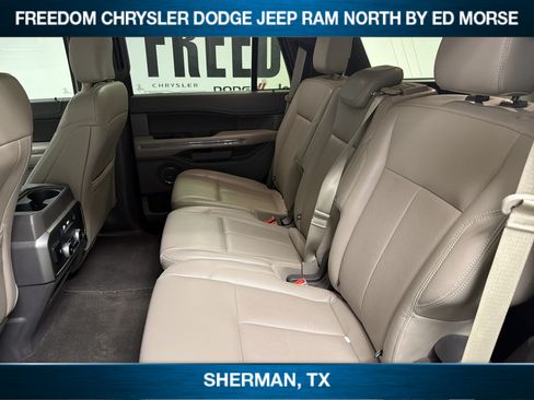 Used 2019 Ford Expedition XLT w/ Equipment Group 201A RWD image 6