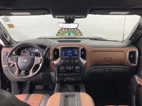 Used 2020 Chevrolet Silverado 2500 High Country w/ Technology Package AWD/4WD image 10