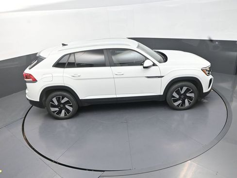 Used 2024 Volkswagen Atlas Cross Sport SE AWD/4WD image 22