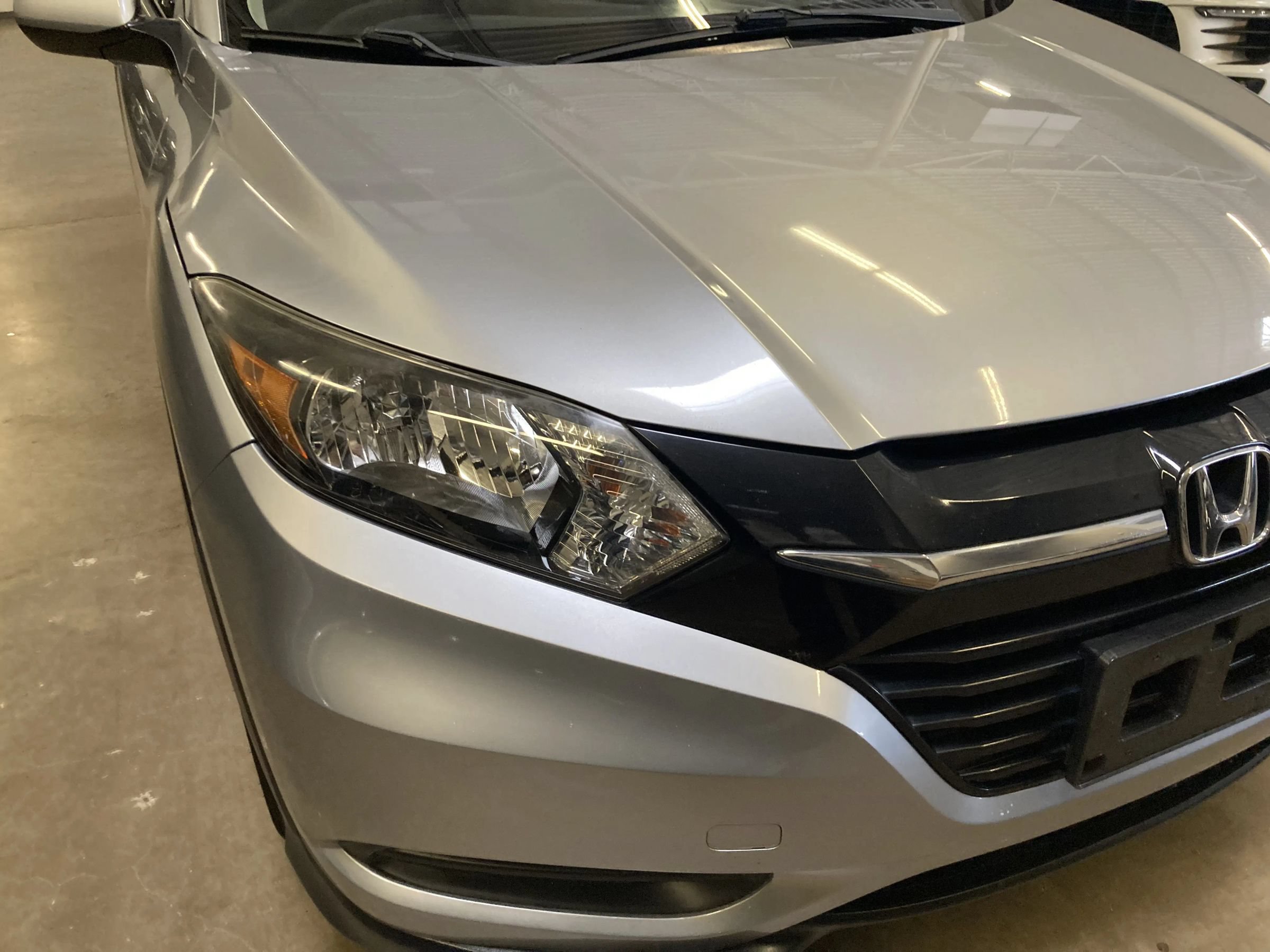 Used 2018 Honda HR-V LX image 9