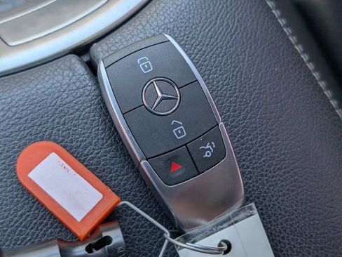 Used 2019 Mercedes-Benz C 300 4MATIC Sedan w/ Premium Package image 33