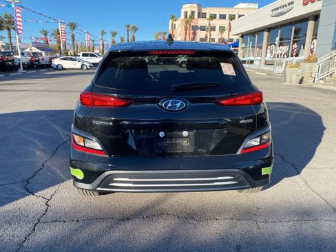 Used 2023 Hyundai Kona SE image 8