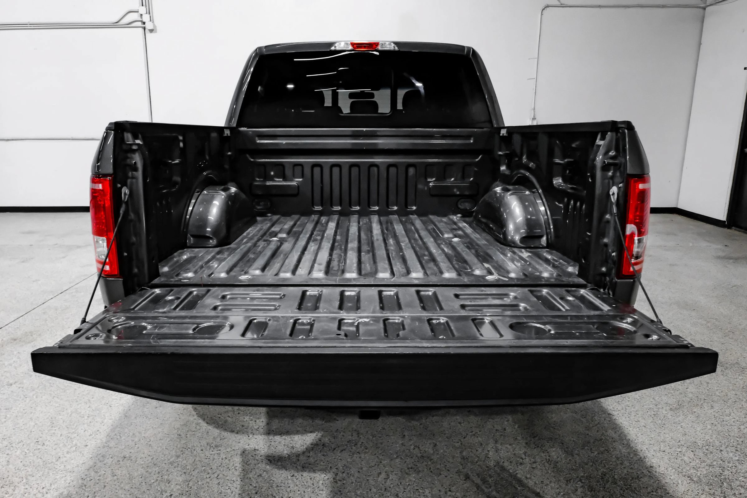 Used 2017 Ford F150 XLT w/ Equipment Group 302A Luxury AWD/4WD image 67
