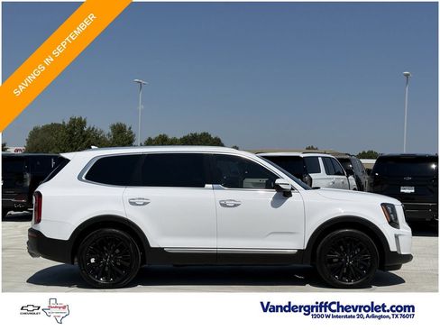 Used 2022 Kia Telluride SX w/ Towing Package FWD image 3
