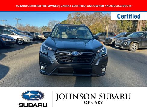 Certified 2022 Subaru Forester Limited image 2