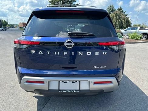Used 2024 Nissan Pathfinder SL AWD/4WD image 4