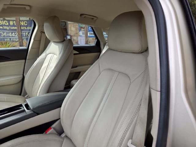 Used 2017 Lincoln MKZ Select w/ Select Plus Package AWD/4WD image 20