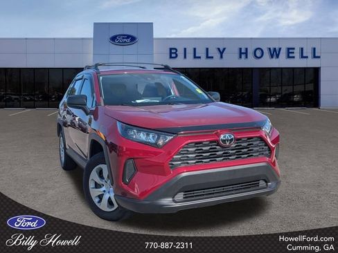 Used 2021 Toyota RAV4 LE FWD image 1