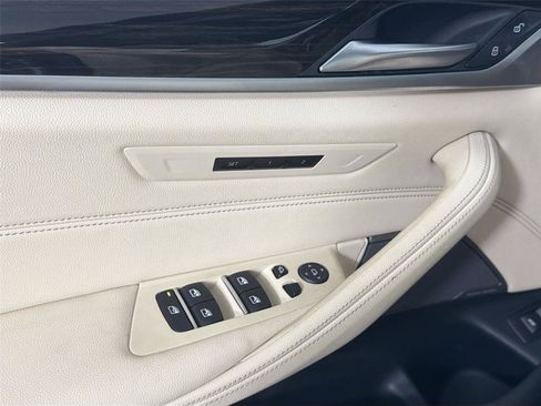 Used 2023 BMW 530i w/ Premium Package RWD image 18