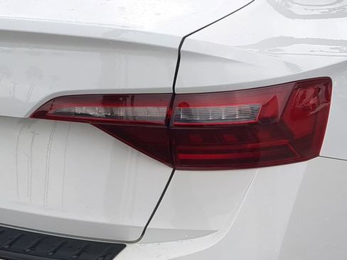 Certified 2023 Volkswagen Jetta Sport image 8